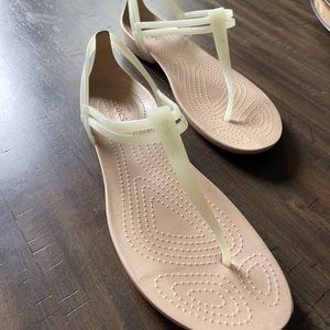 Crocs Isabella T Strap Sandal Size 11